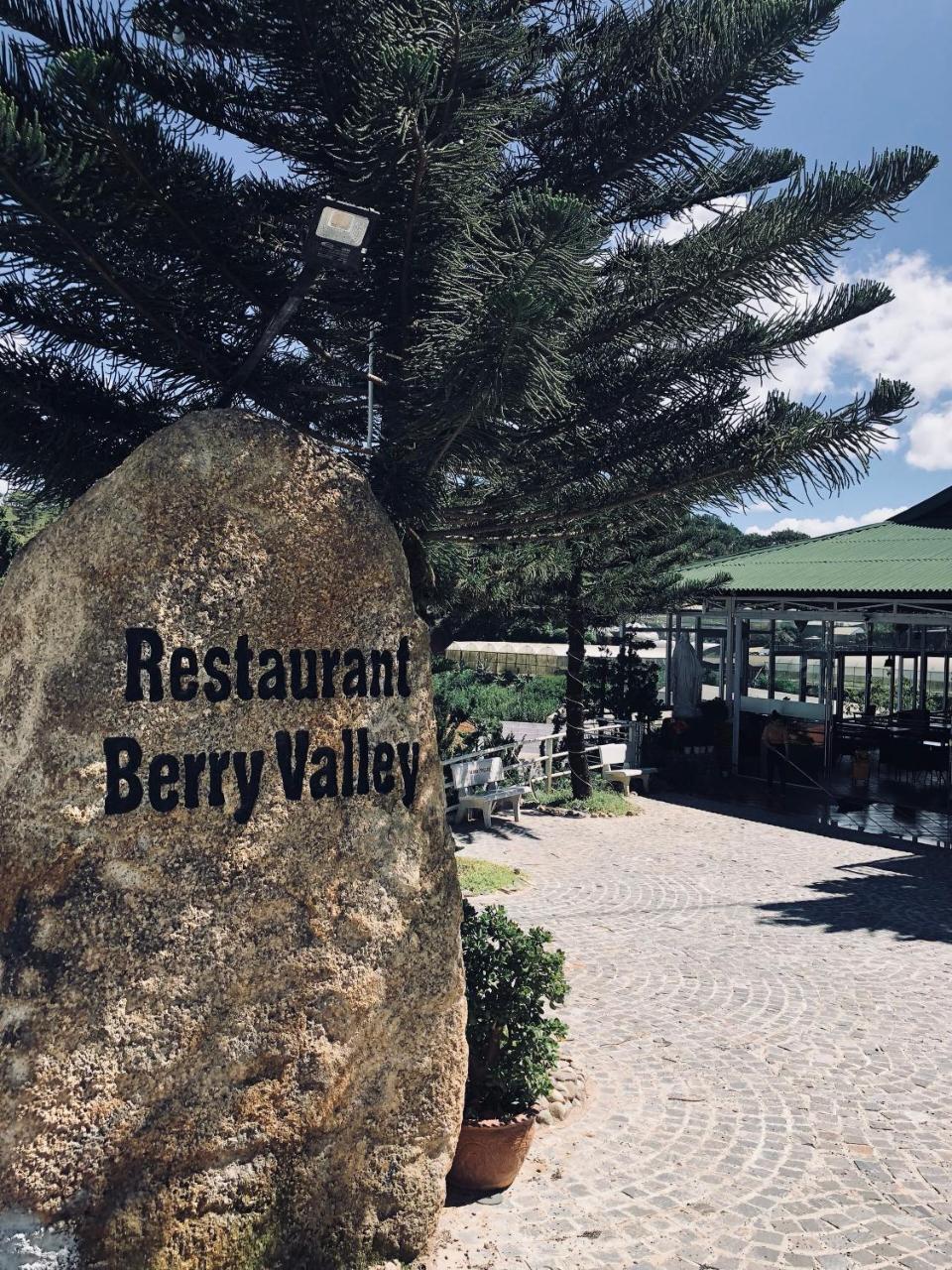 Berry Valley Homestay Dalat Exteriör bild